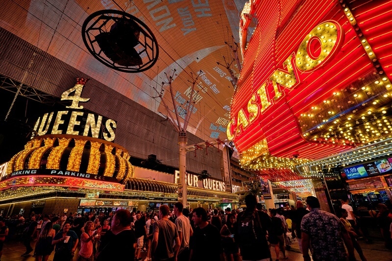 people roaming in las vegas city 