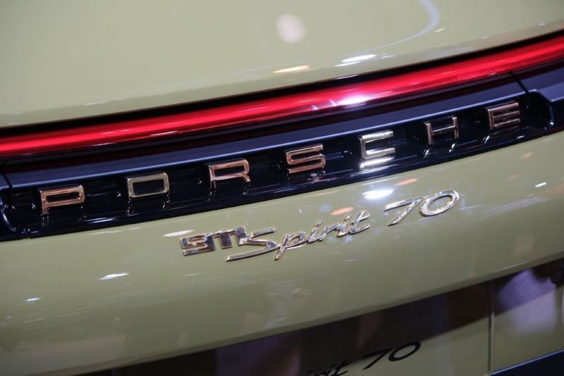 Porsche 911 Spirit 70 car logo
