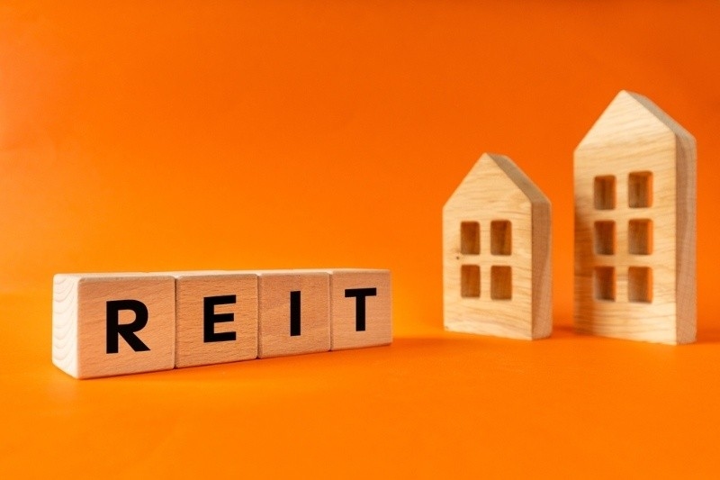 Best REITs to Invest In for Long Term Growth and Passive Income