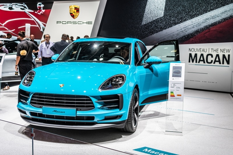 Porsche Macan EV updates