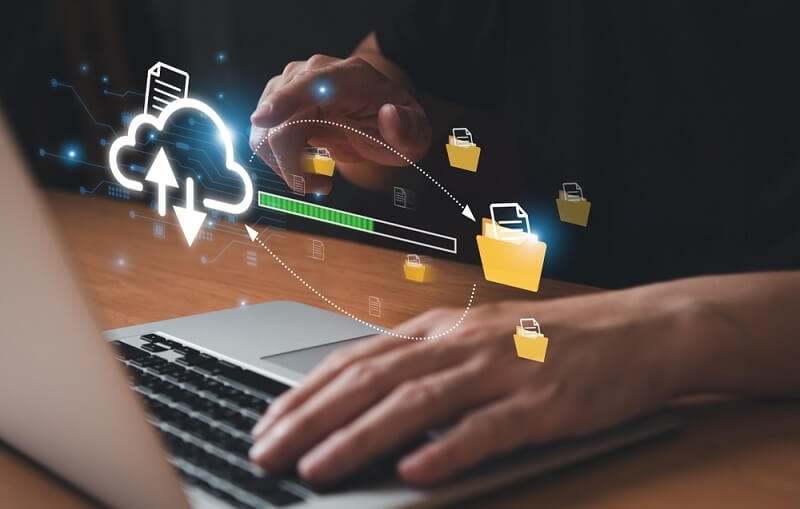 transferring data between cloud and local storage