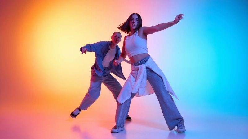 Dancing girls street style