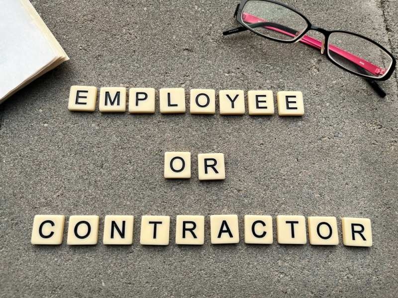 Business hiring employees and independent contractors