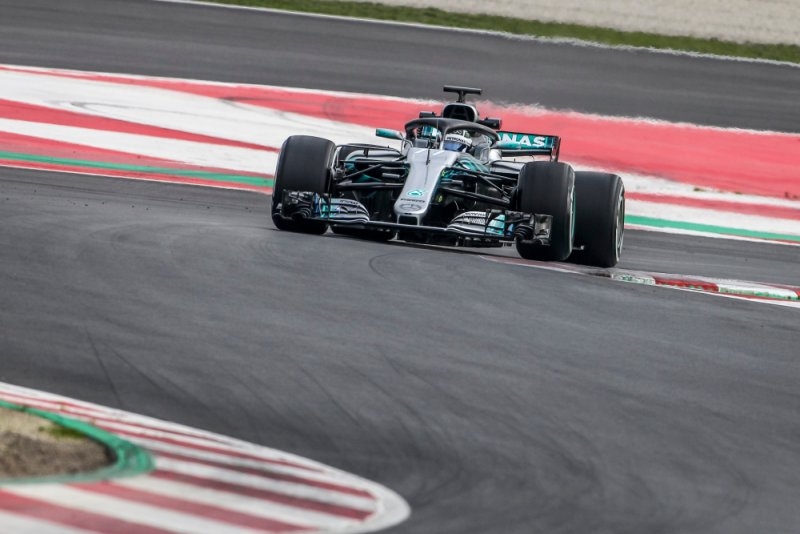 Exploring Oversteer and Understeer in Formula One Racing