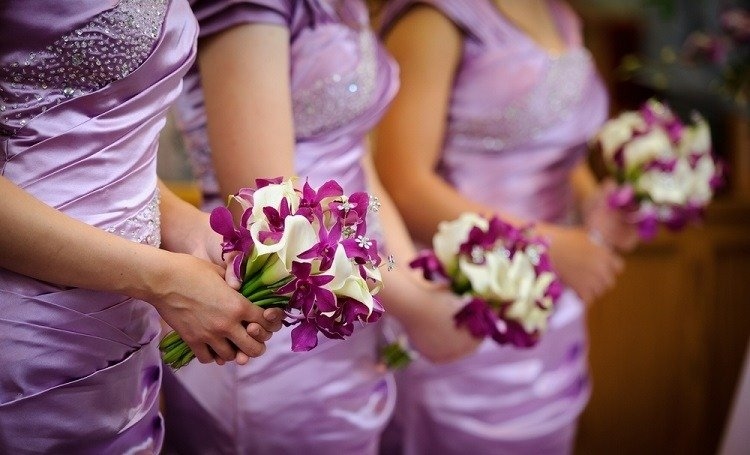 bridesmaids in lavender dresses-Bridalfusion