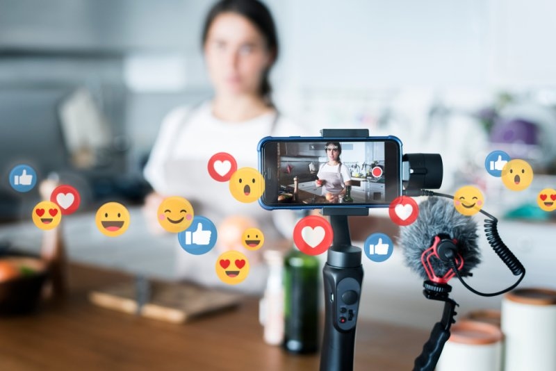 Influencer recording a video, Influencer Whitelisting
