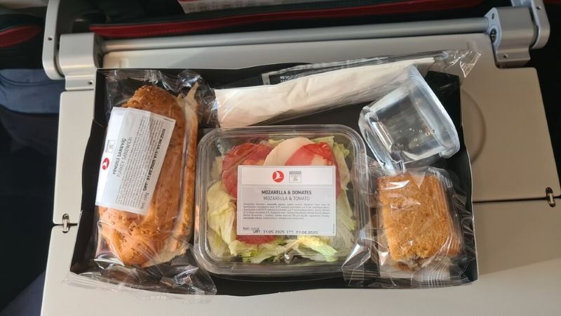 food tray on flight 