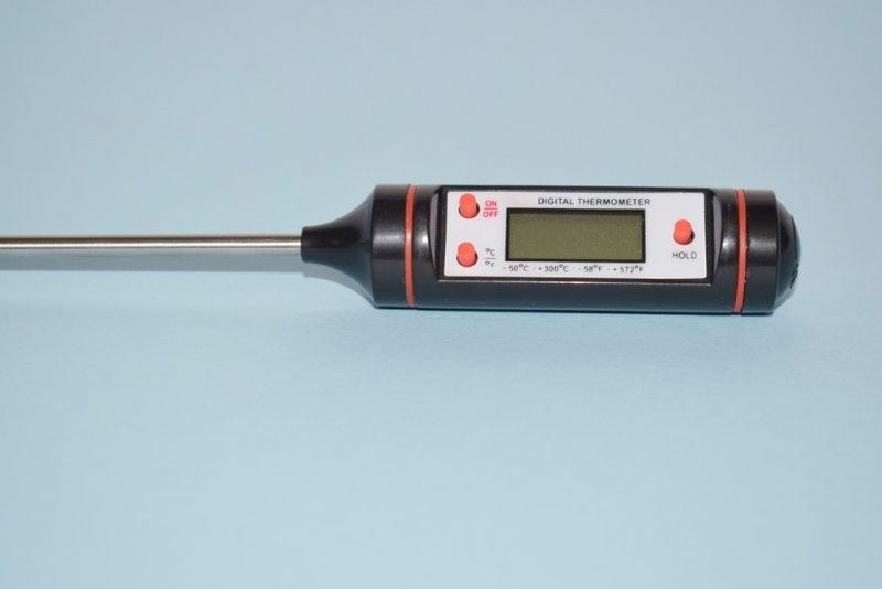 digital vs analog meat thermometer