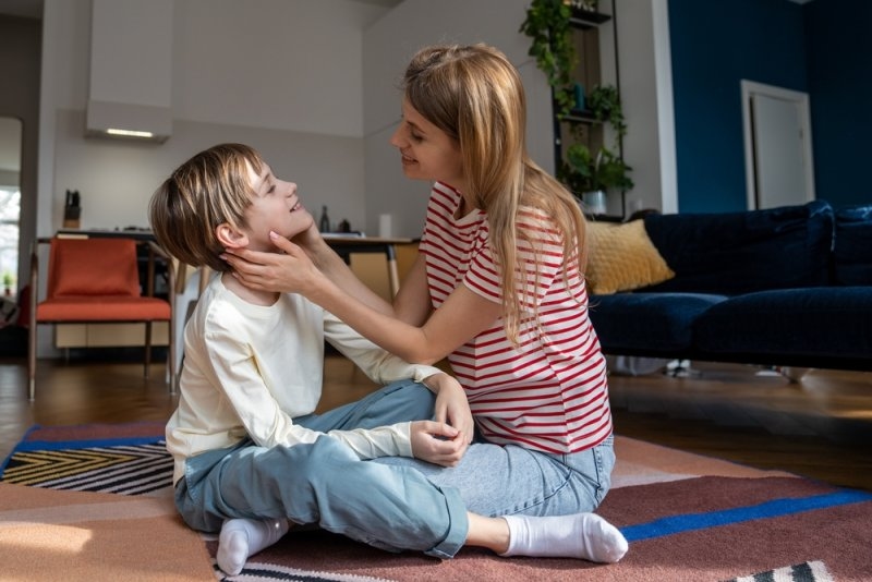 A Complete Survival Guide & Helpful Tips For Single Mothers