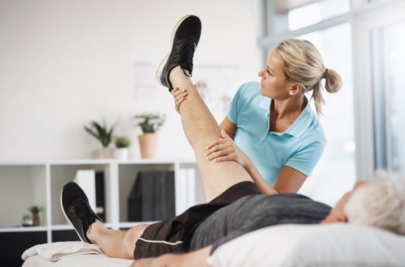 occupational therapy vs physical therapy