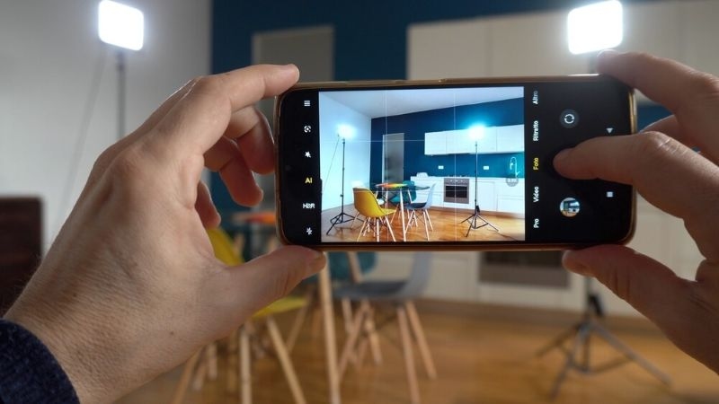 man clicking room photos for room interior ai desinger