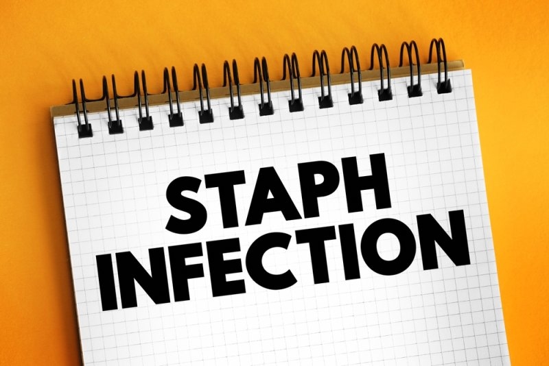 Text Staph Infection printed on a notepad