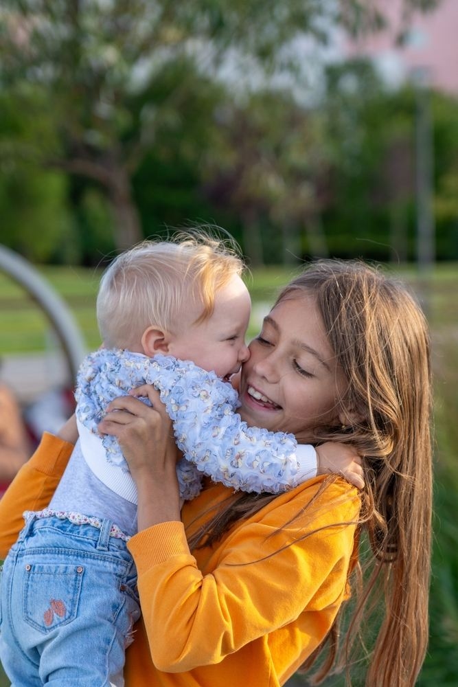 8 Tips To Create a Strong Sibling Bond Between Your Kids