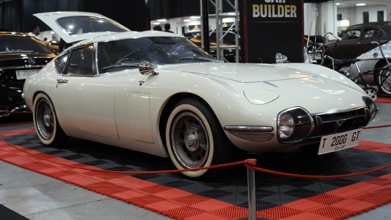 Toyota 2000GT