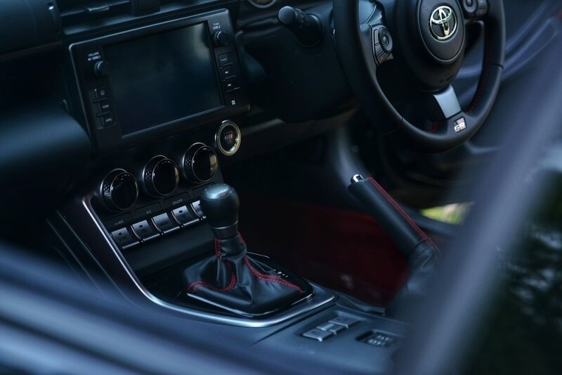 toyota gr 86 interior