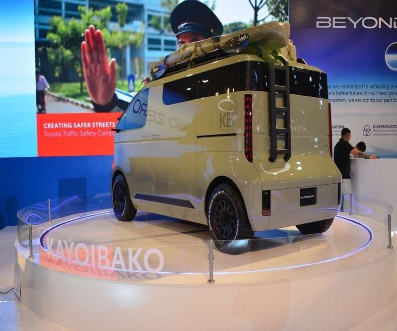 Toyota kayoibako car