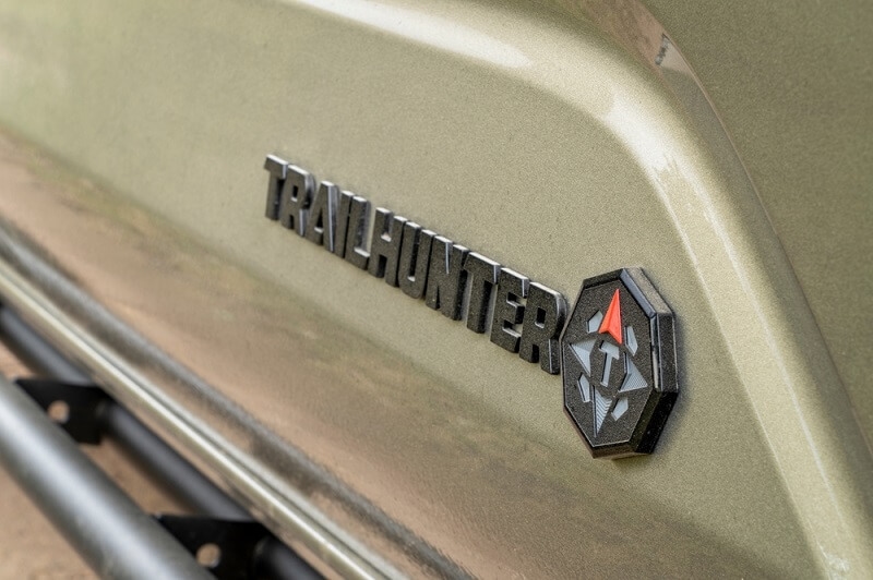 trail hunter car logo
