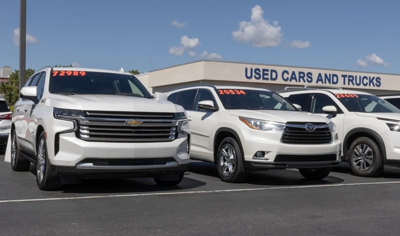 best time to buy a used car