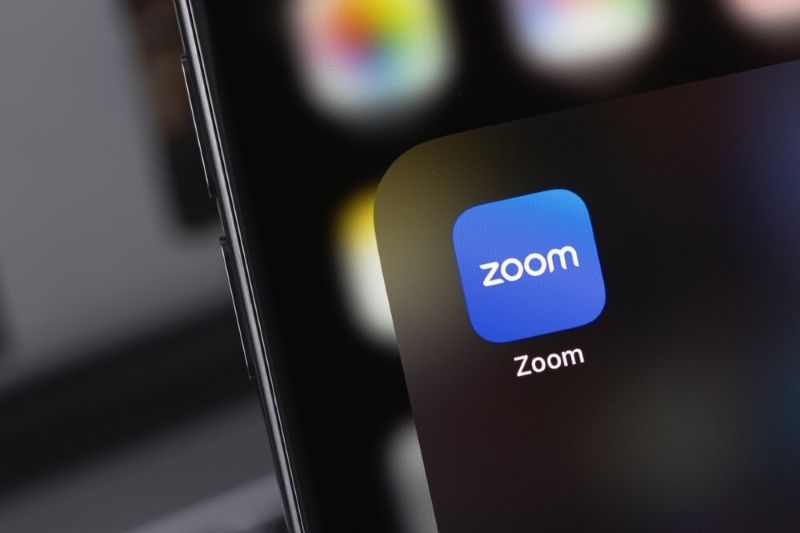 Mobile screen with zoom video conference application 
