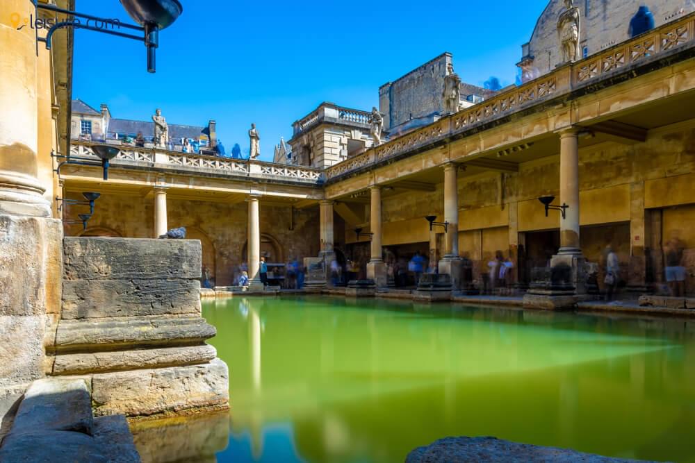 Explore the stunning Bath 