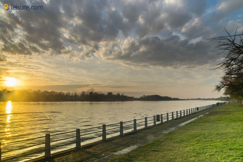 White And Sky-Bluegf